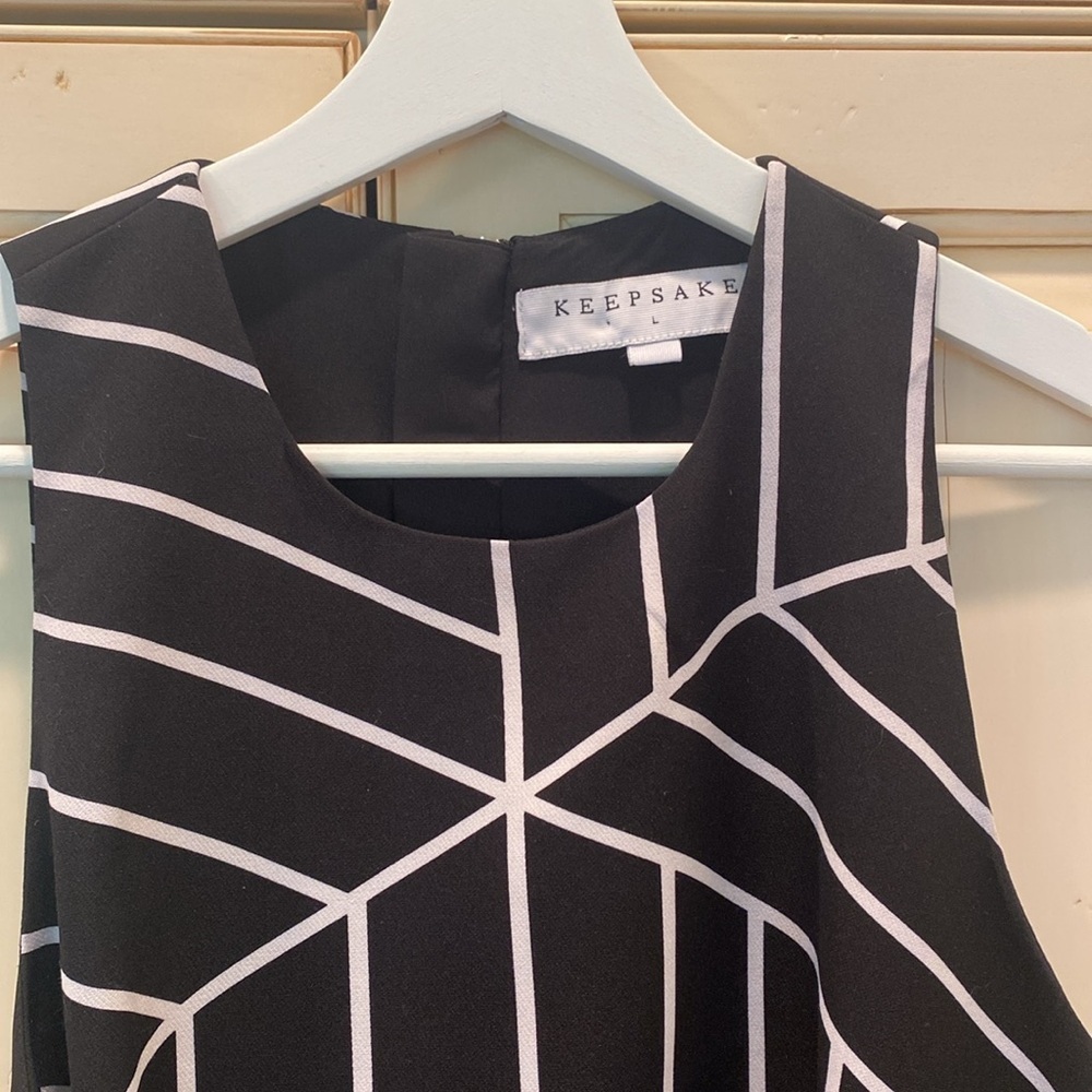 Keepsake asymmetrical striped sleeveless black white blouse - Picture 5 of 5